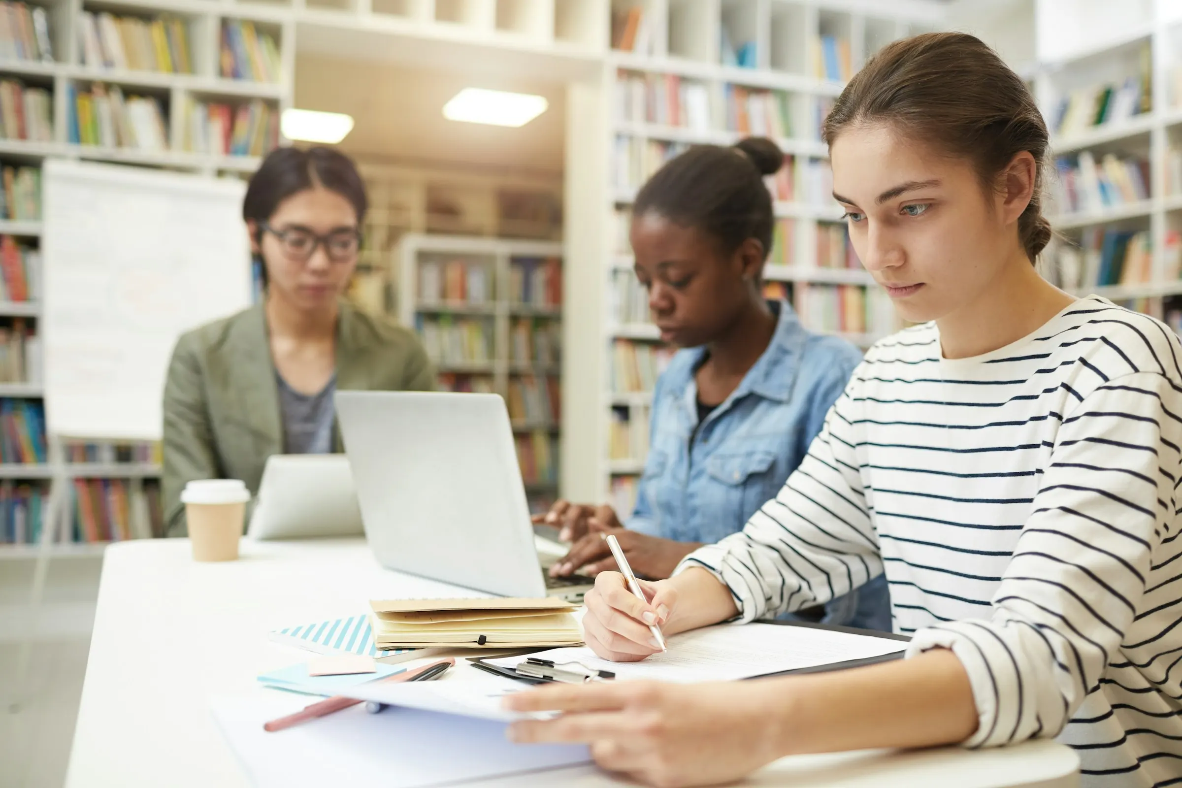 Private tutoring for British American and IB curriculum students in the UAE covering IGCSE A-Level IB Diploma and AP programmes